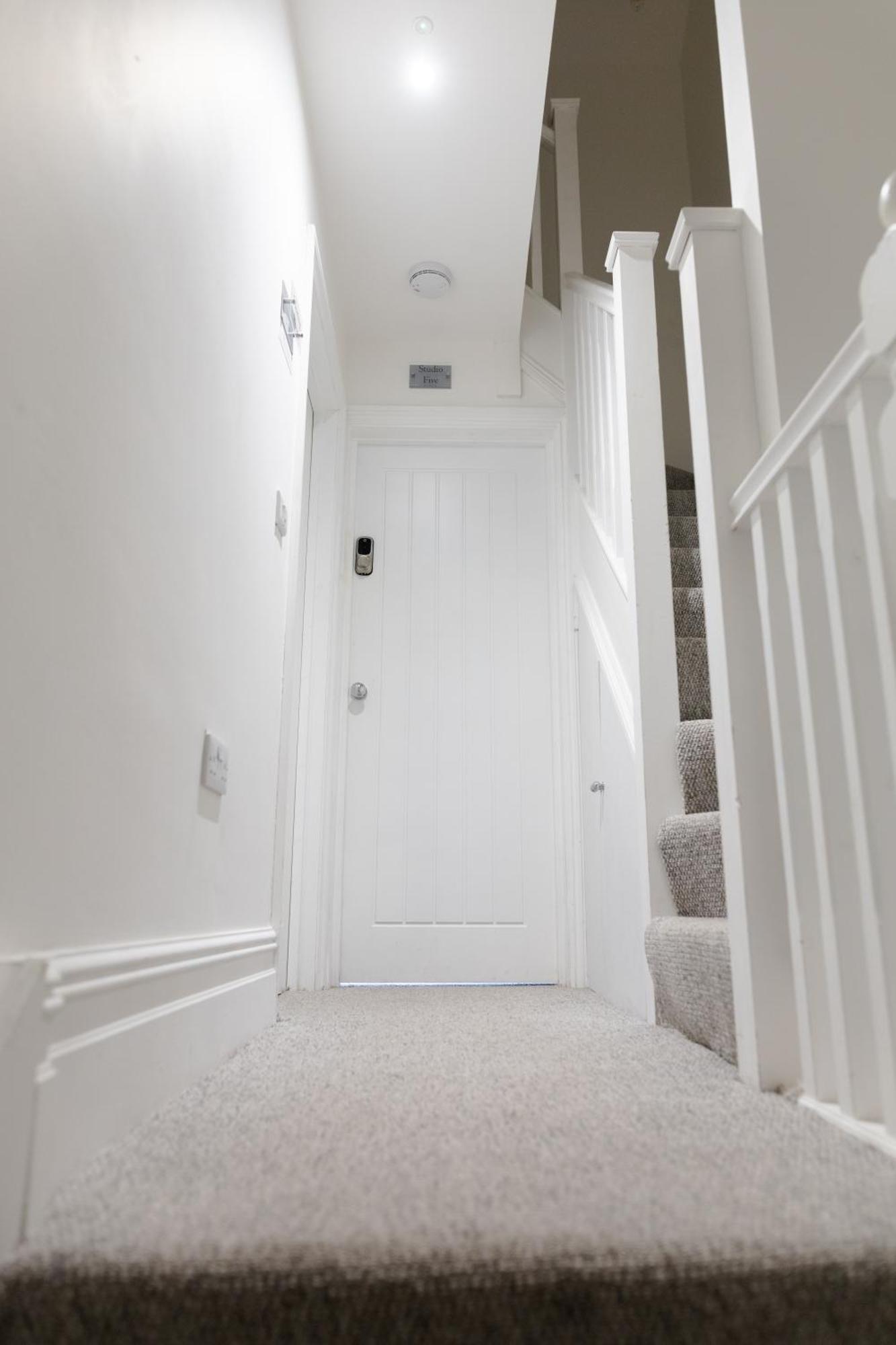Bay City Studio Apartments Cardiff Eksteriør bilde