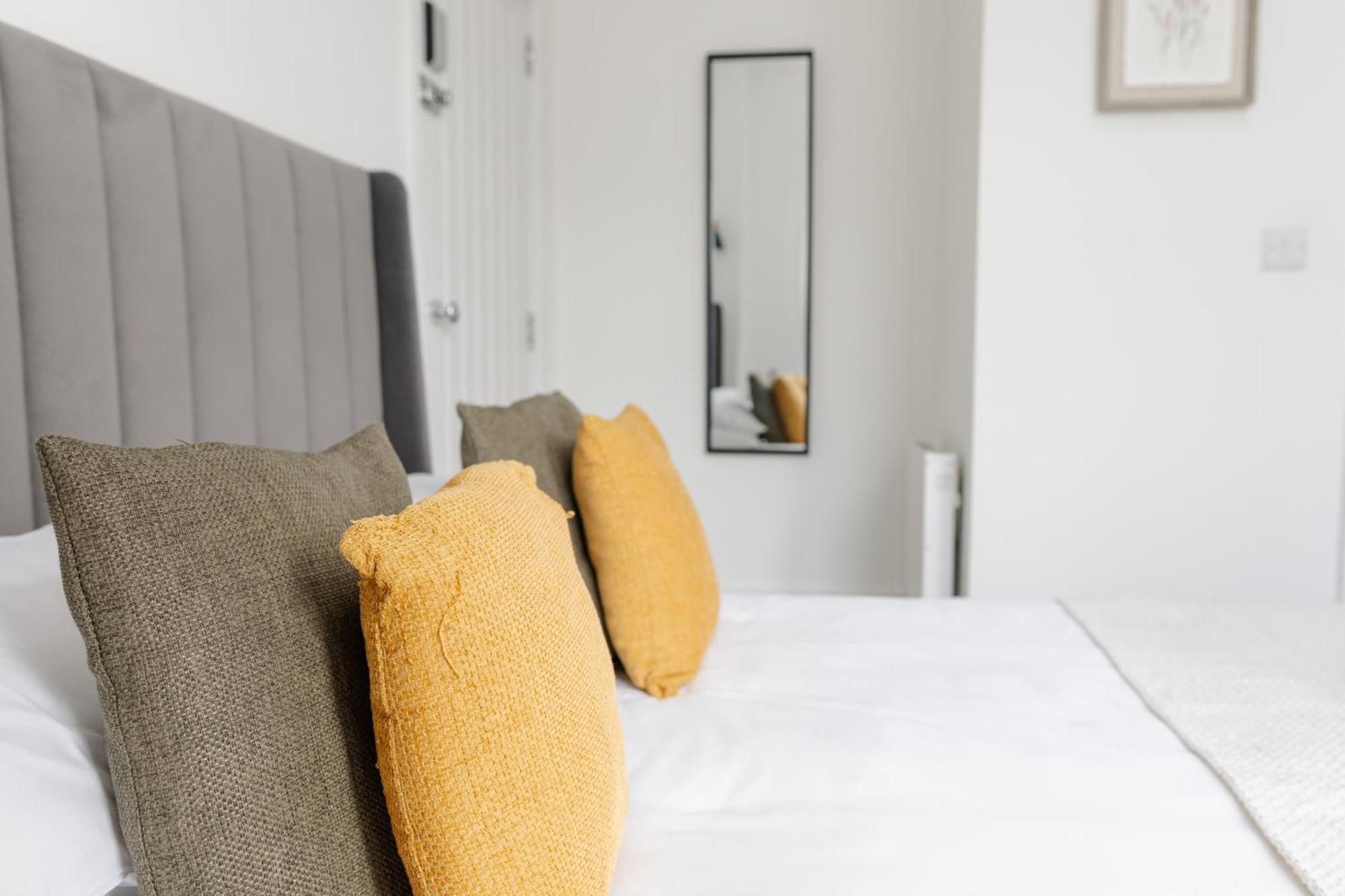 Bay City Studio Apartments Cardiff Eksteriør bilde
